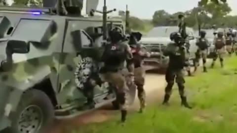 YOUR TAX MONEY AT WORK: THIS LOOKS LIKE A VIDEO OF THE MEXICAN POLICE OR MILITARY, BUT IT'S VIDEO OF THE DRUG CARTELS.