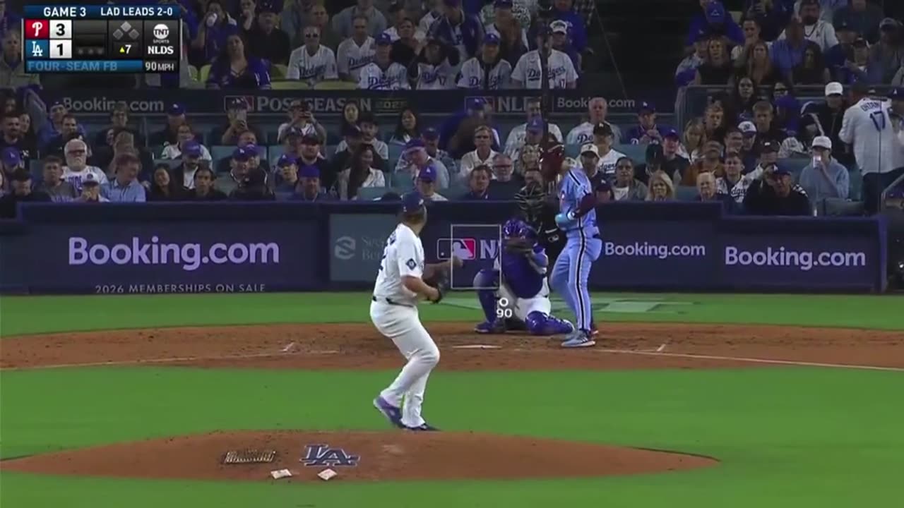 Kershaw roughed up in relief as Dodgers drop Game 3 of NLDS