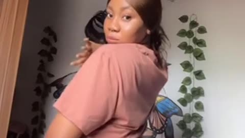 she soo damm thick ass.