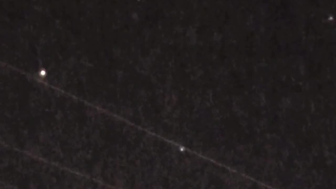 💫👽 UAP Disappearing Light Orb! | TheTruthAbove