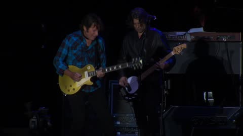 Green River (C.C.R. song) - John Fogerty (live)