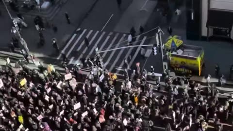 Protests Continue in Minneapolis After ICE Shooting — So Far Mostly Peaceful