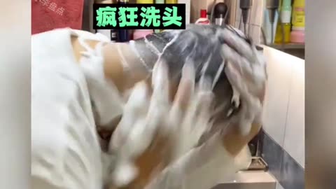 盘点整蛊男友爆笑场面二，这女友有点吃不消呀 #情侣日常 #整蛊男友 #专治不开心 #看一遍笑一遍 #搞笑