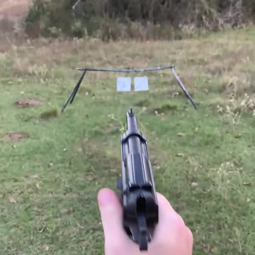 沃尔特 P-38 手枪 #国外合法拍摄国内请勿模仿 #武器科普 #实弹射击 #男人减速带 #靶场射击