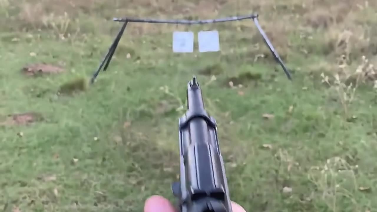 沃尔特 P-38 手枪 #国外合法拍摄国内请勿模仿 #武器科普 #实弹射击 #男人减速带 #靶场射击