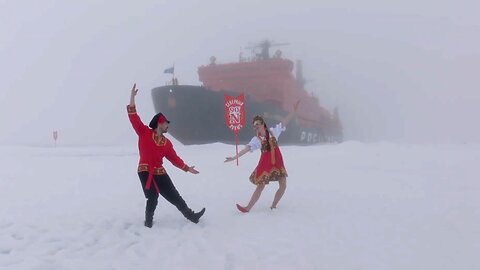 Una felicitación insólita: baile folclórico ruso en el corazón del Ártico