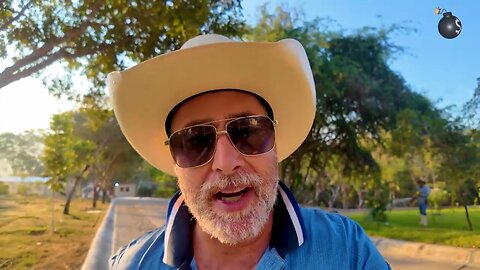 Jeff Berwick - Mossad Bondi "false flag" production ... Just in time for Christmas in Ausjailia!