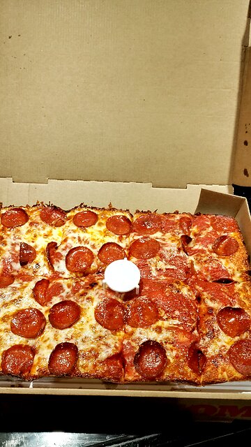 Meal, Jet's Pizza, Ford Rd, Dbn, MI, 1/28/26