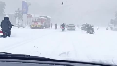 Kashmiri wadi road per barjami