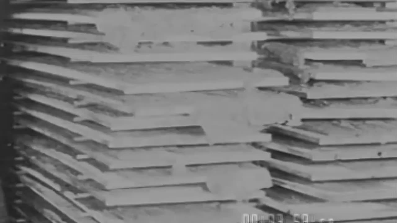 MAKING A RUBBER TIRE - MAKING A RUBBER TIRE - fc-fc-464