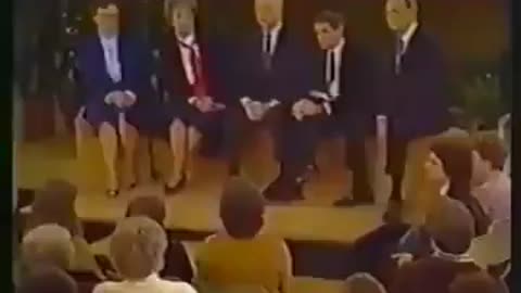 Doctors warning people about vaccines in 1985 on Phil Donahue Show