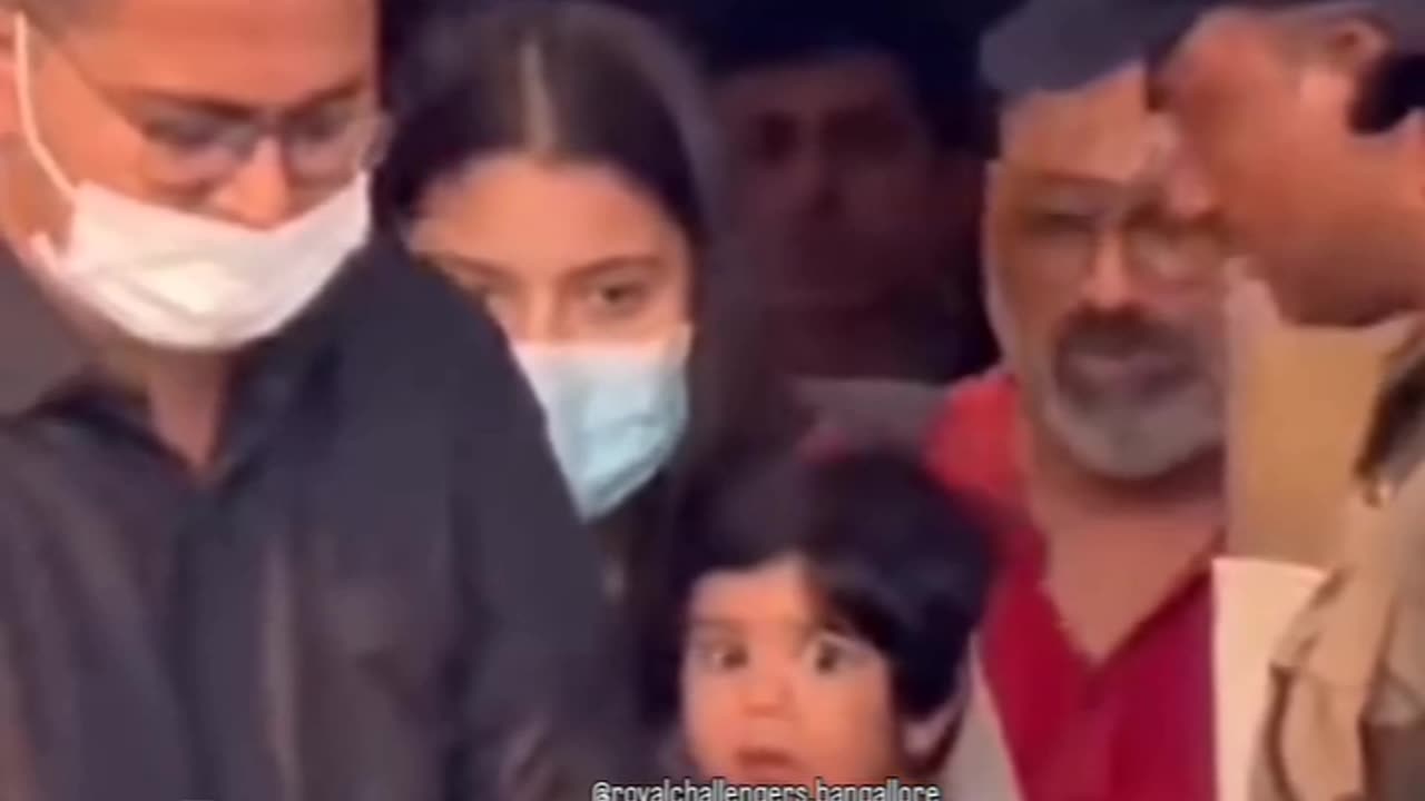 Virat Kohli son akaay