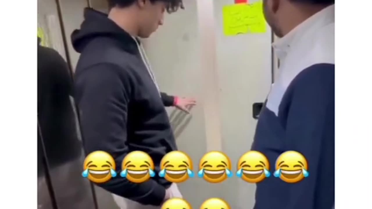 Funny#l🤣ift prank#viral🤣#clips#🤣🤣🤣