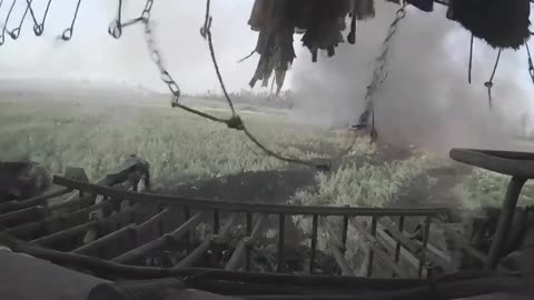 Un char Russe touché par un missile antichar