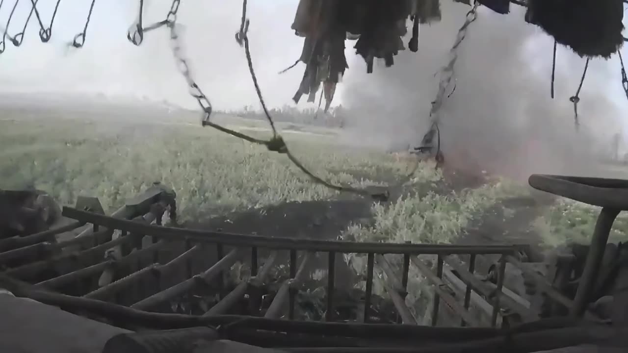 Un char Russe touché par un missile antichar