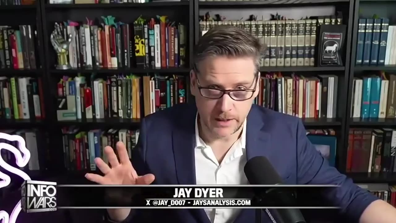 ALEX JONES [FULL] Friday 12/19/25 • Trump Kills $41 Billion Tech Deal With UK Over Insane Censorship