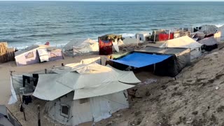 Displaced Palestinians cautiously hopeful with Gaza talks underway