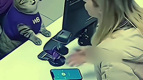 Grandma is talking, but the Cat says NO! 😹🤫 #Shorts