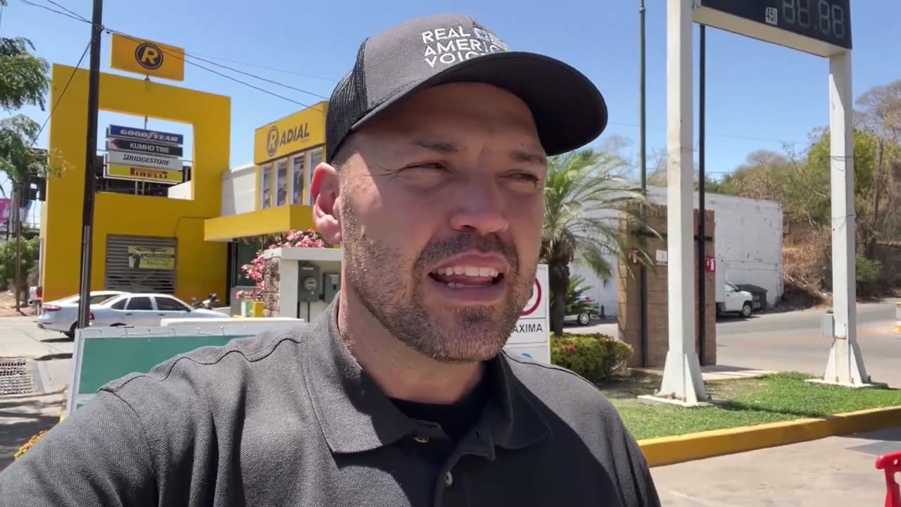 "SAY A PRAYER": BEN BERGQUAM JUST BARELY MISSES A KIDNAPPING