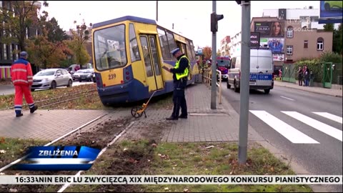 Tramwaj wypadł z szyn w Toruniu i potrącił kobietę na przystanku!