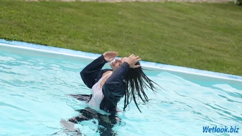 Wetlook girl