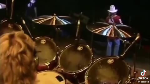 TUSH ~ ZZTOP ( LIVE )