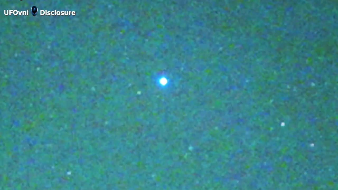 Observation d'OVNI, D'étranges objets traversent le ciel nocturne de la Belgique