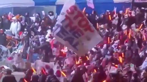 2000 S. Korean police/military blocked by protesters from arresting President after martial law. 