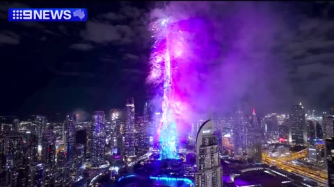 🎉💃🎇 New Year's Eve celebrations from London, Dubai & more 🎊🪅🥳