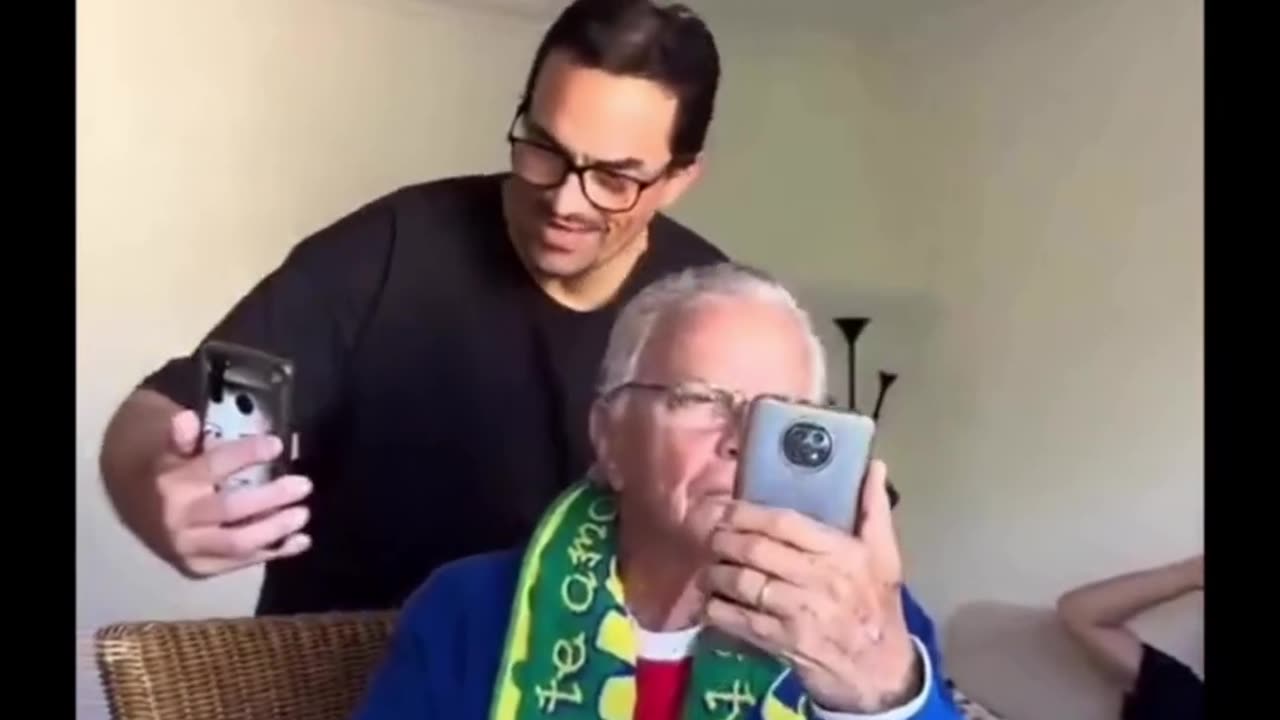 🤯✨ You Won't Believe What Happens When Dad Is Unaware of His Son Behind Him! | FeedMyCuriosity