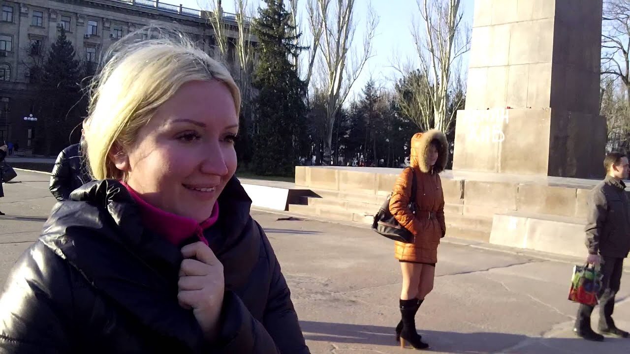 2014-03-09 - ⚠️ Ukraine 2014: Nikolaev: Lenin - 'if you want to take him away, put something new'