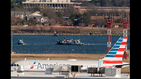 Families visit crash site days after the deadliest US air disaster in a generation