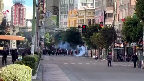 Bolivian protests erupt as government ends gas subsidies 01/06