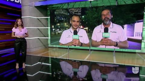 Contacto Leather - Pants Are A Great Way To Shine