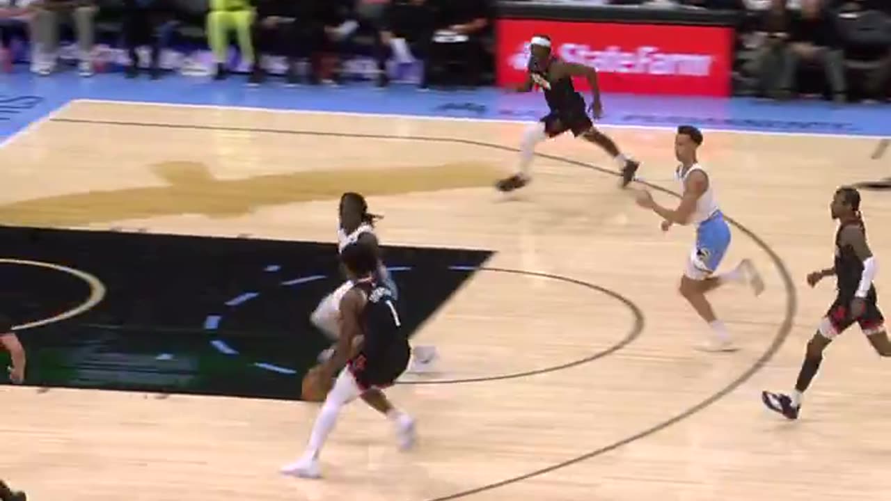 NBA - AMEN THOMPSON BACK AT IT... Hop-steps into a two-handed POSTER 💪