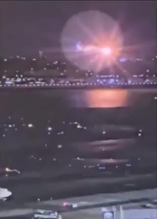 News: A New Angle Of The DC Plane/Helicopter Crash