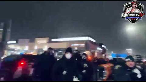 MINNESOTA police UNLEASHED and charged at leftist rioters who were terrorizing federal agents hotel