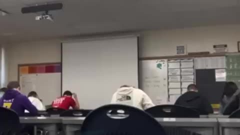 Incredible: This high school teacher tricked her students 😂👏