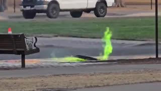 💥BREAKING: Green flames rise from a manhole at Texas Tech Campus in Lubbock