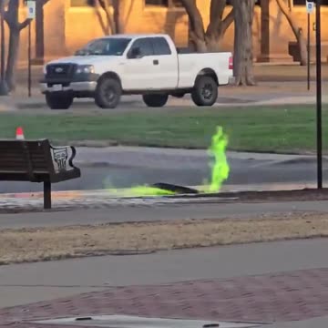 💥BREAKING: Green flames rise from a manhole at Texas Tech Campus in Lubbock