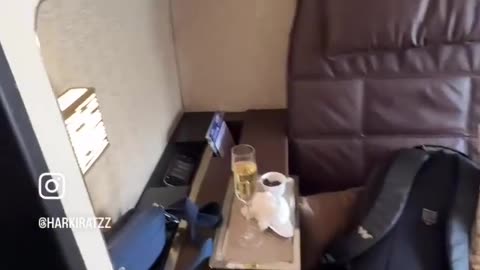 🌟🛩️ A Tour of the Etihad Residence in the A380! | FeedMyCuriosity