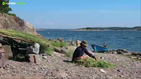 9 Days Alone: Building a Primitive Shelter on a Beach