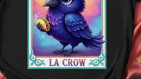 ¿Quién más quiere esta camiseta de La Crow? ¡Está de locura! #camisetasúnicas #lacrow