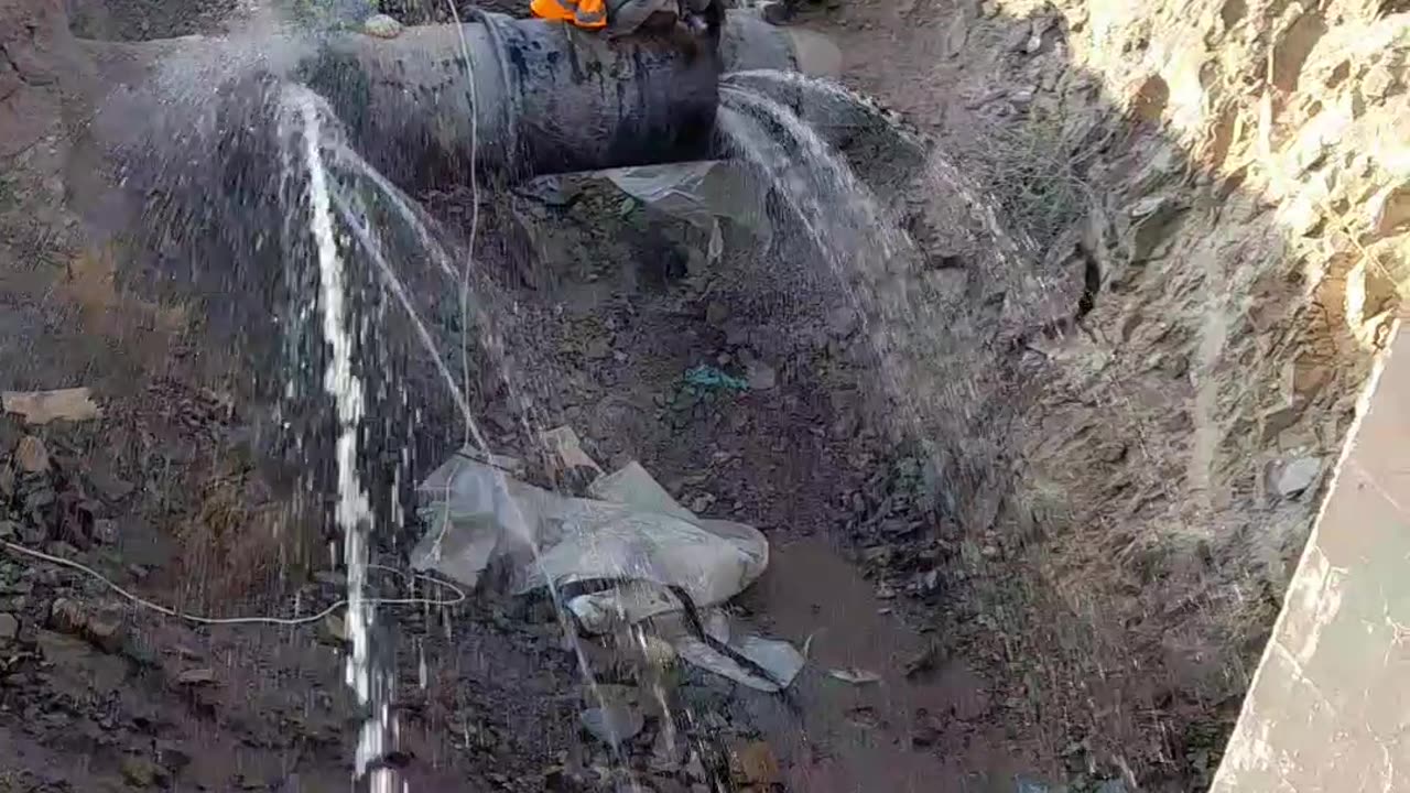 Water pip line in fall and repering