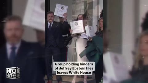 BREAKING: MSM Attempts To Connect Steve Bannon & President Trump To Jeffrey Epstein's Abuse