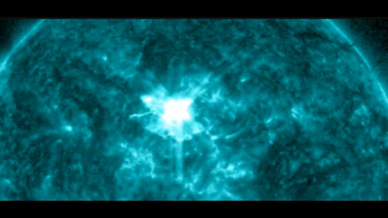 Strong Coronal Mass Ejection Inbound For Impact On December 9th 2025!