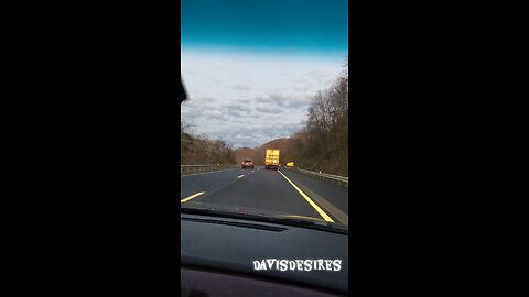 look at this big rig swerving wiw