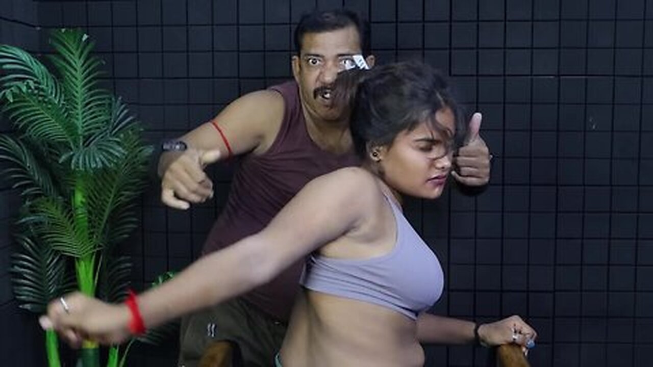 Girl Received Perfect Body Cracks from Asim Barber _ Head Massage & Neck Cracking _ Deep Tissue ASMR