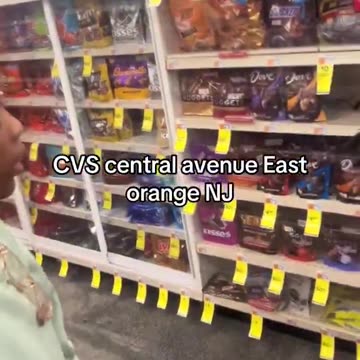 HOW WE POSTA STEAL DA CANDY?