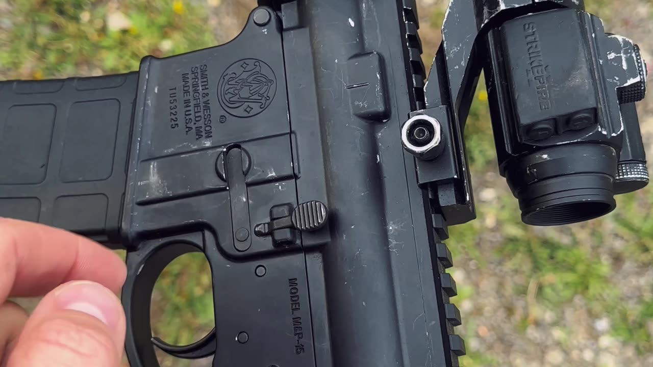 How the AR-15 Rifle Works!